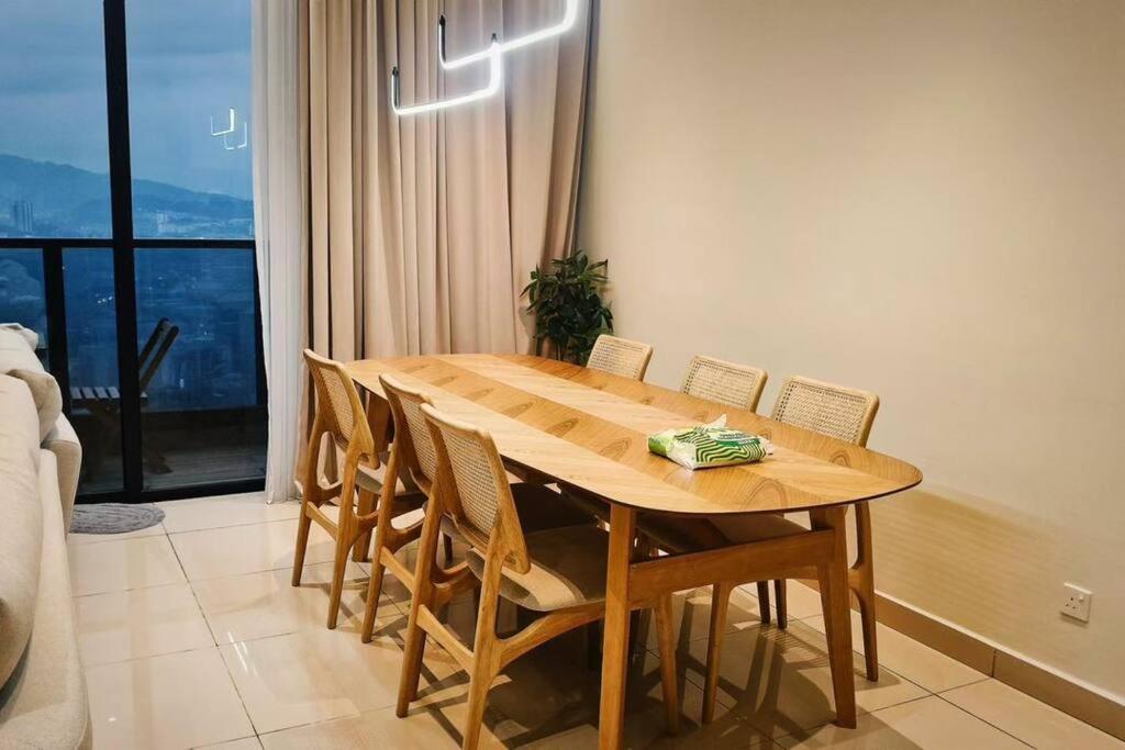 Pangsapuri 4b3r Lux Penthouse Astoria Ampang *